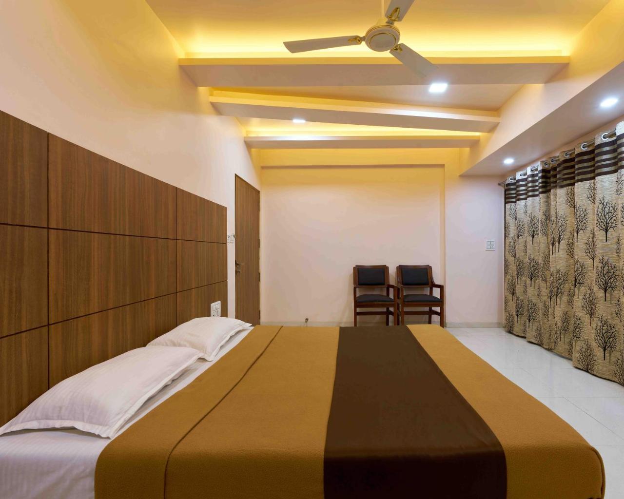 Hotel Ramkrishna Inn Kolhapur Buitenkant foto