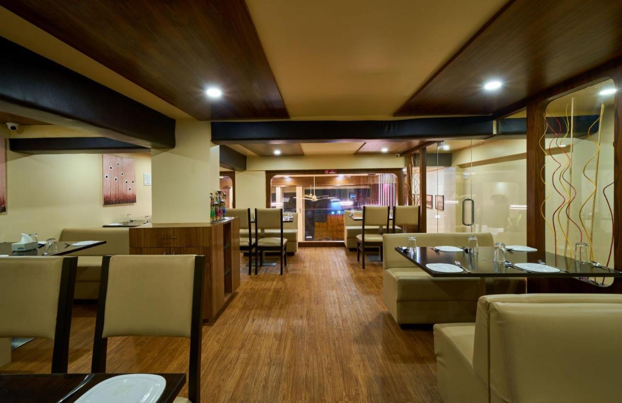Hotel Ramkrishna Inn Kolhapur Buitenkant foto
